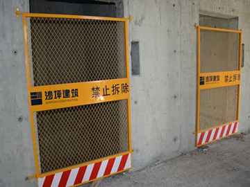 電梯防護門(mén)案例